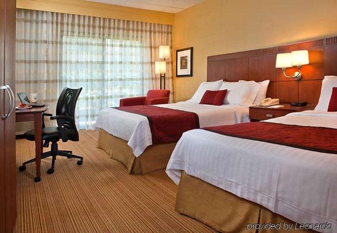 Courtyard By Marriott Dulles Airport 3*