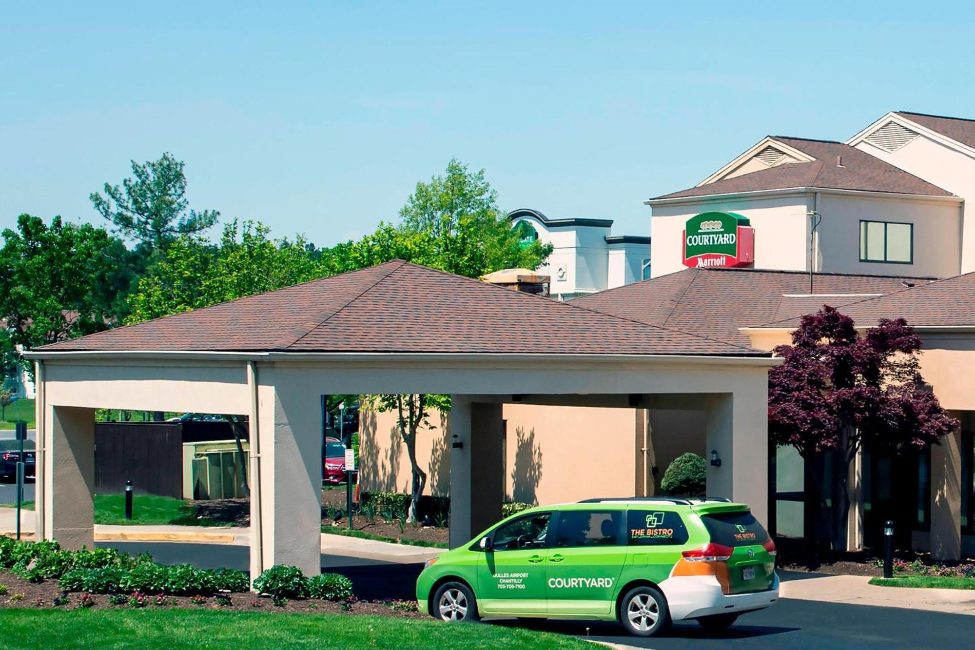 Courtyard By Marriott Dulles Airport 3*