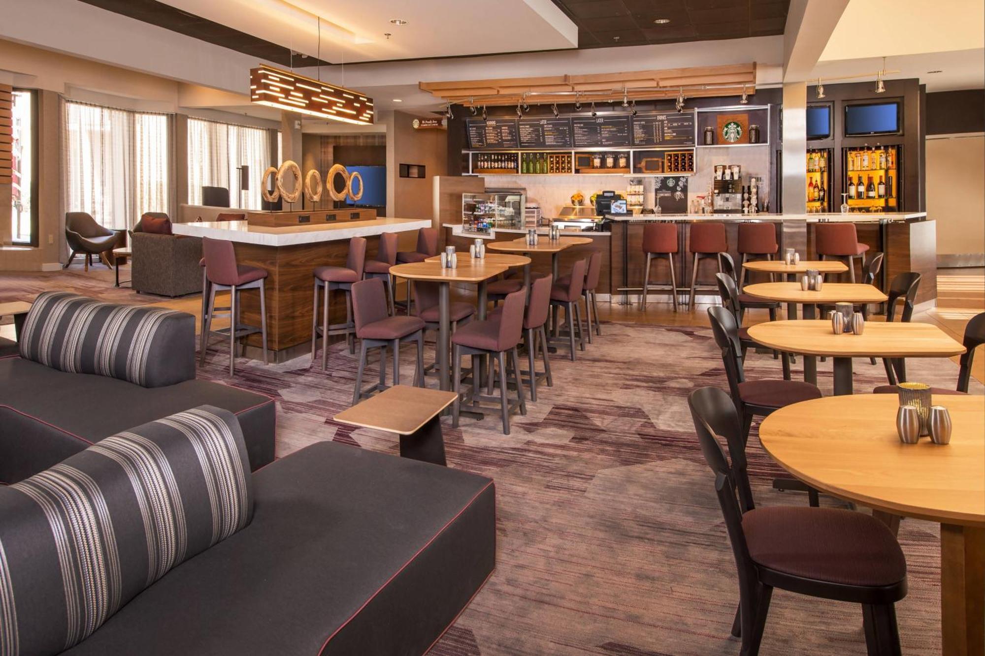 Courtyard By Marriott Dulles Airport Hotel Chantilly