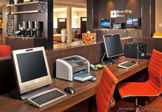 Courtyard By Marriott Dulles Airport 3*