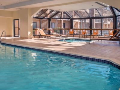 Courtyard By Marriott Dulles Airport