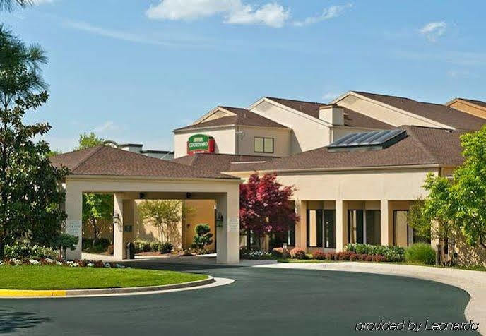 Courtyard By Marriott Dulles Airport Hotel